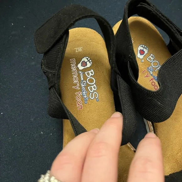 Bob’s sandals - Picture 3 of 4